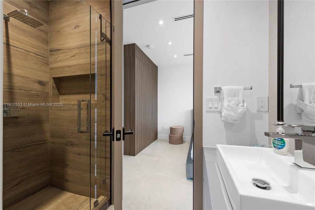 En Renta: $50,000 (9 camas, 9 baños, 5123 Pies cuadrados)