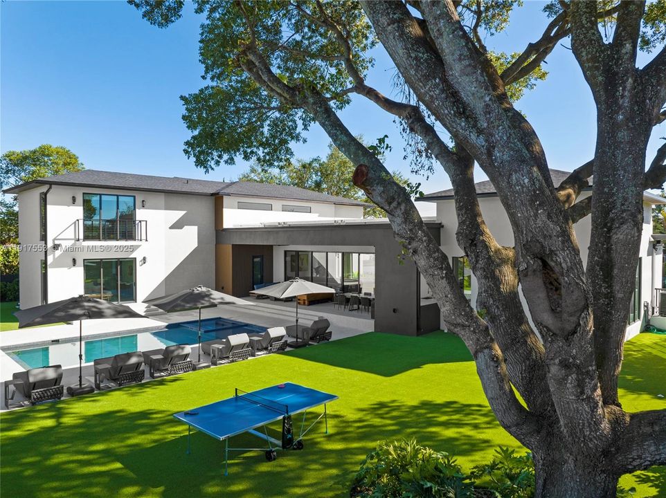 En Renta: $50,000 (9 camas, 9 baños, 5123 Pies cuadrados)