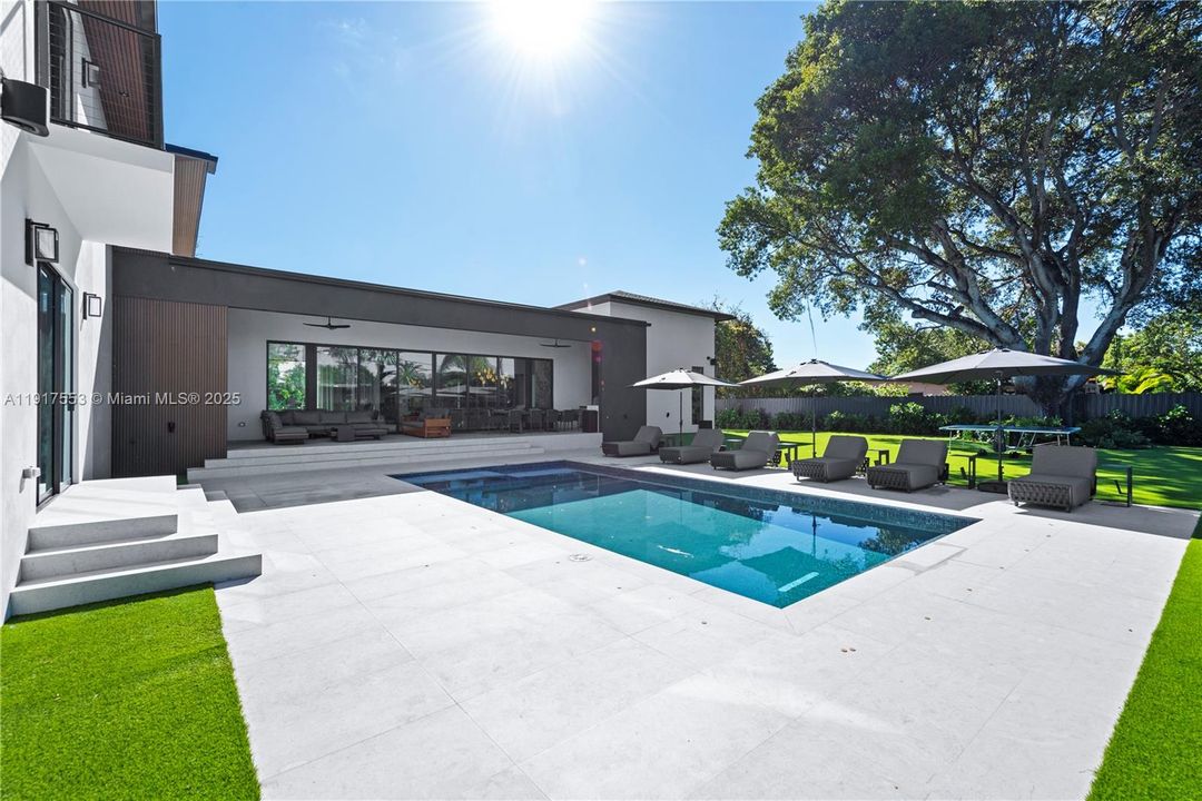 En Renta: $50,000 (9 camas, 9 baños, 5123 Pies cuadrados)