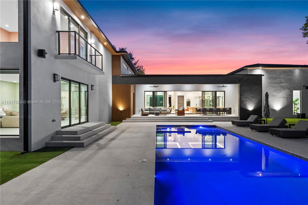 En Renta: $50,000 (9 camas, 9 baños, 5123 Pies cuadrados)