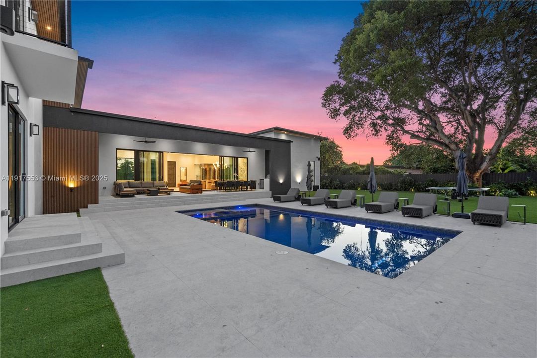 En Renta: $50,000 (9 camas, 9 baños, 5123 Pies cuadrados)