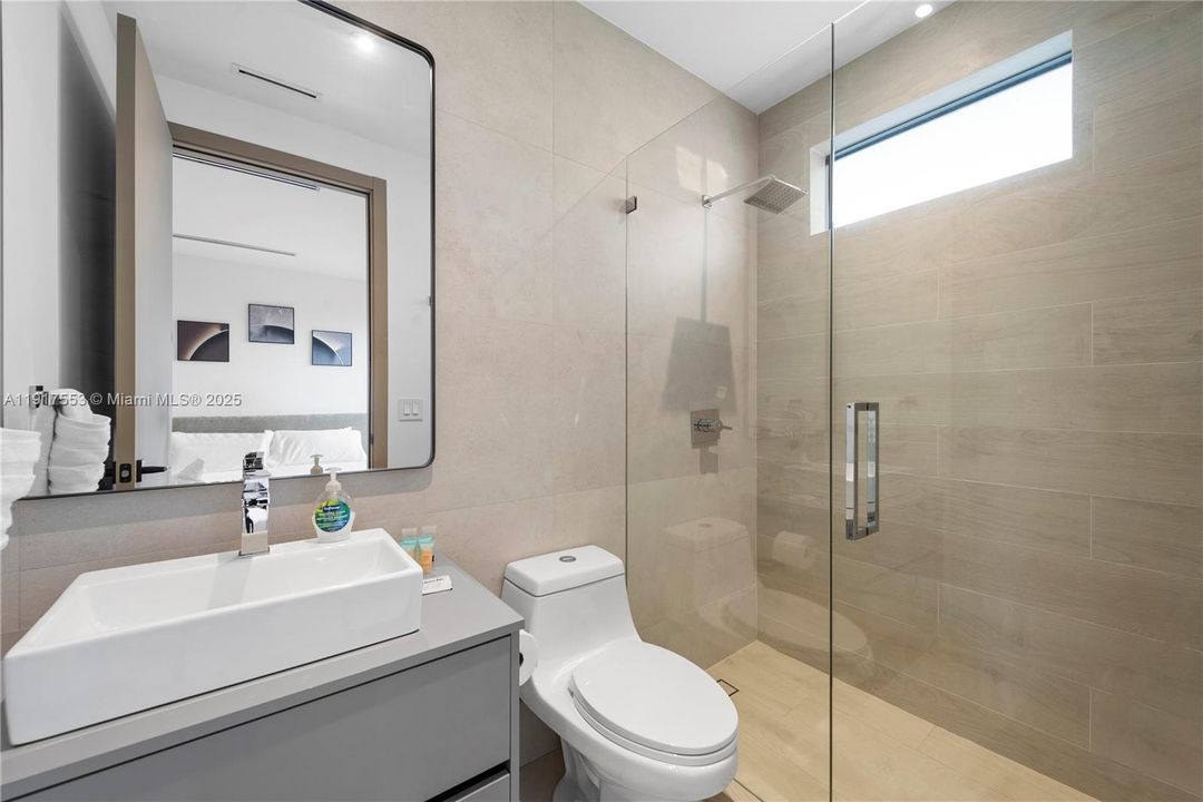 En Renta: $50,000 (9 camas, 9 baños, 5123 Pies cuadrados)