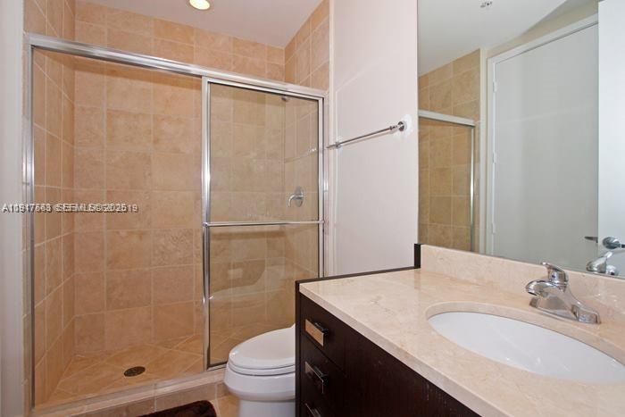 Active With Contract: $6,200 (2 beds, 2 baths, 1324 Square Feet)