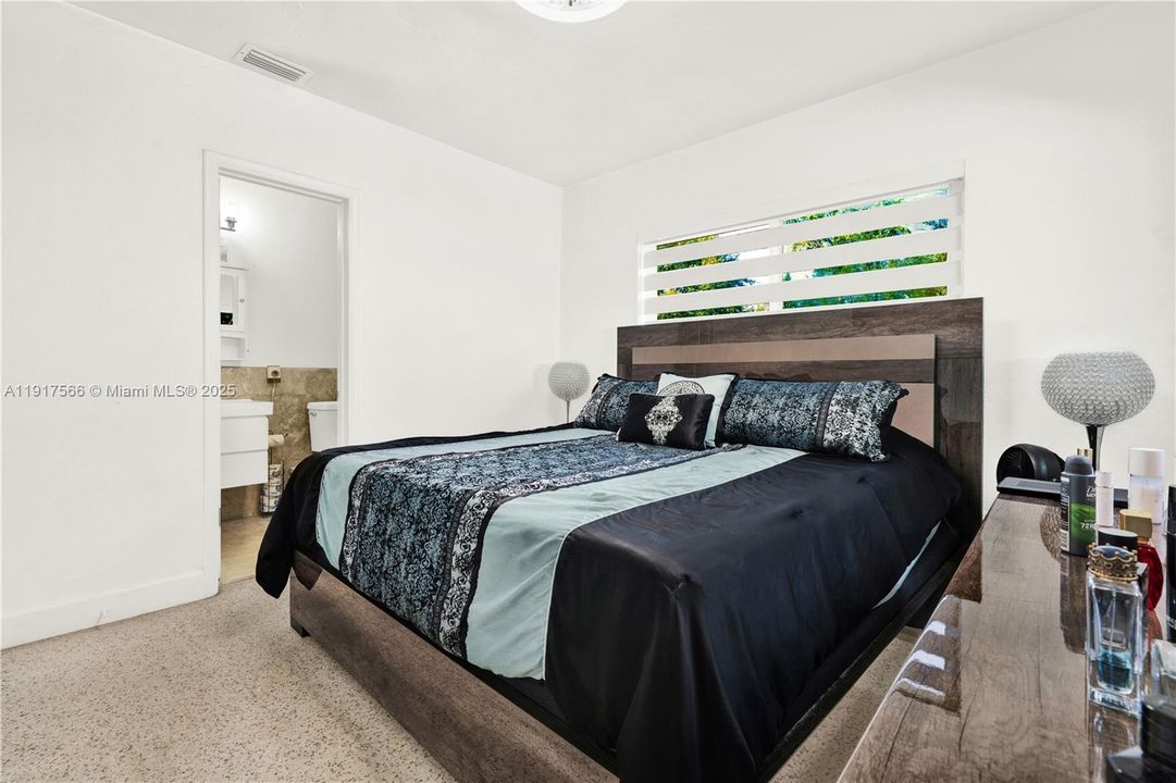 待售: $679,000 (3 贝兹, 2 浴室, 1174 平方英尺)