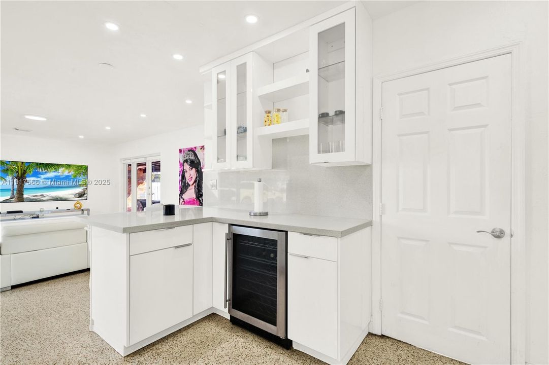 待售: $679,000 (3 贝兹, 2 浴室, 1174 平方英尺)