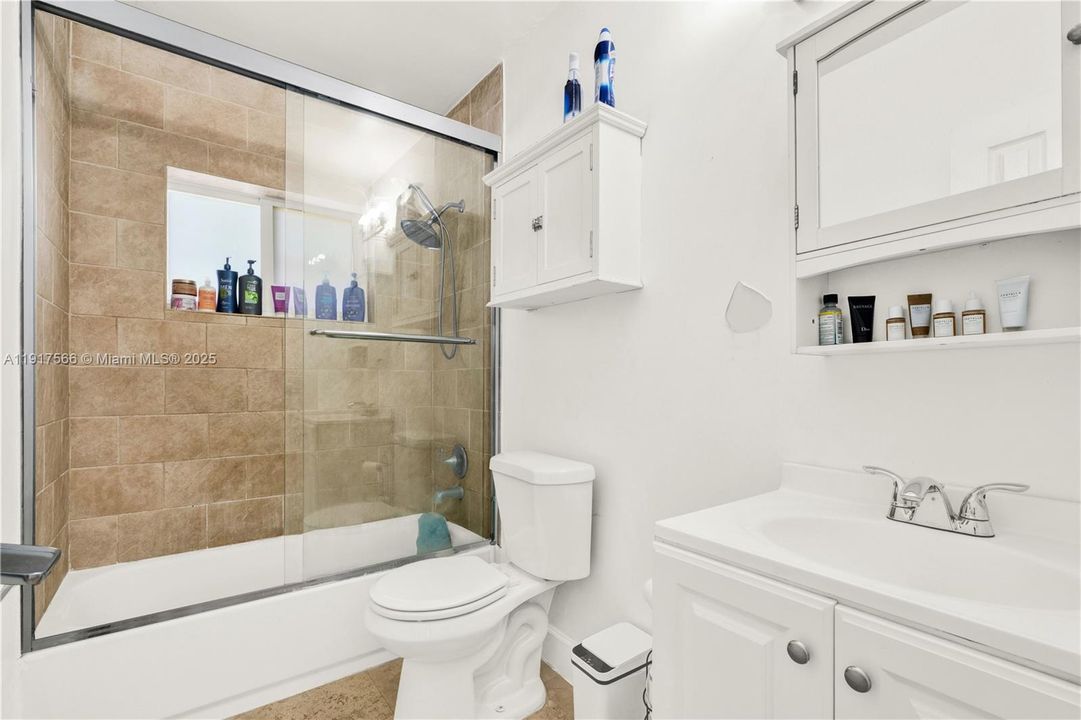 待售: $679,000 (3 贝兹, 2 浴室, 1174 平方英尺)