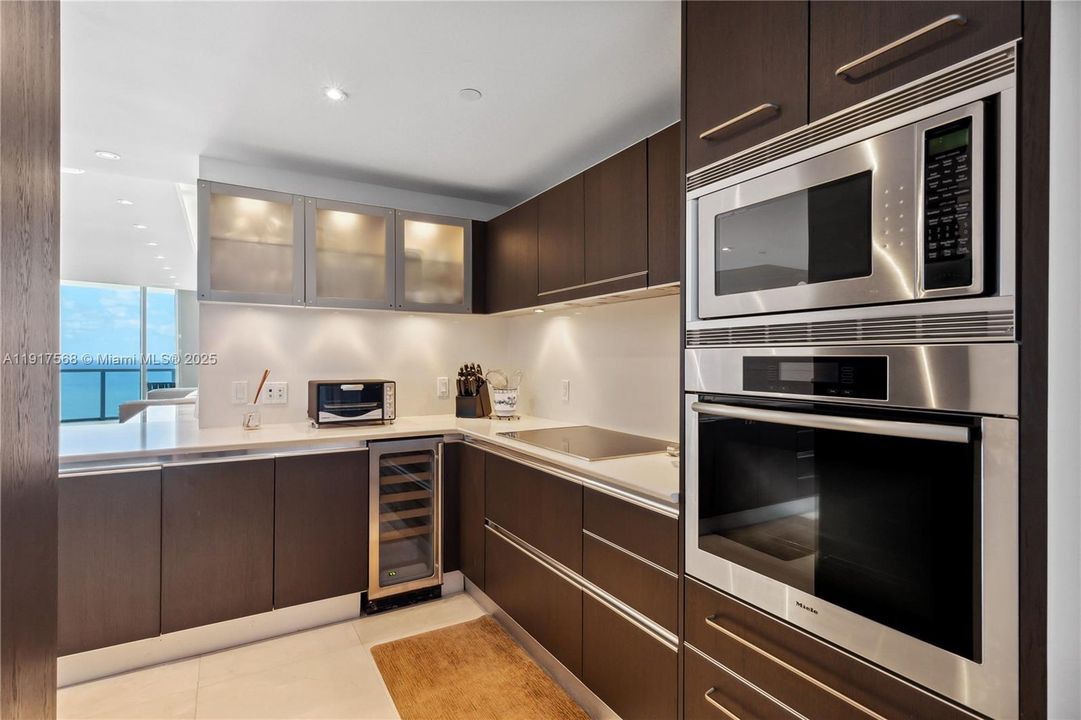 Active With Contract: $9,000 (3 beds, 3 baths, 1479 Square Feet)