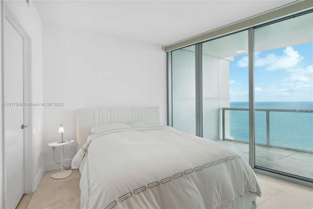 Active With Contract: $9,000 (3 beds, 3 baths, 1479 Square Feet)