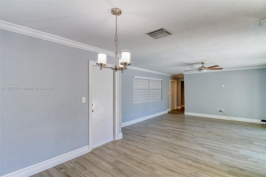 For Sale: $559,900 (3 beds, 2 baths, 1355 Square Feet)