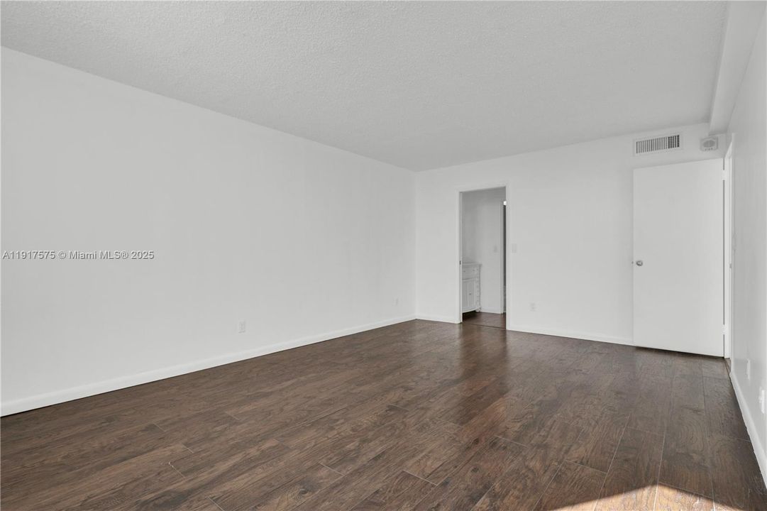 En Venta: $230,000 (1 camas, 1 baños, 806 Pies cuadrados)