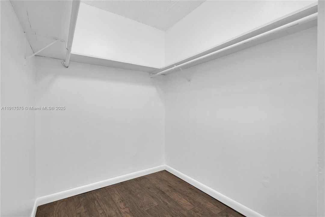 En Venta: $230,000 (1 camas, 1 baños, 806 Pies cuadrados)