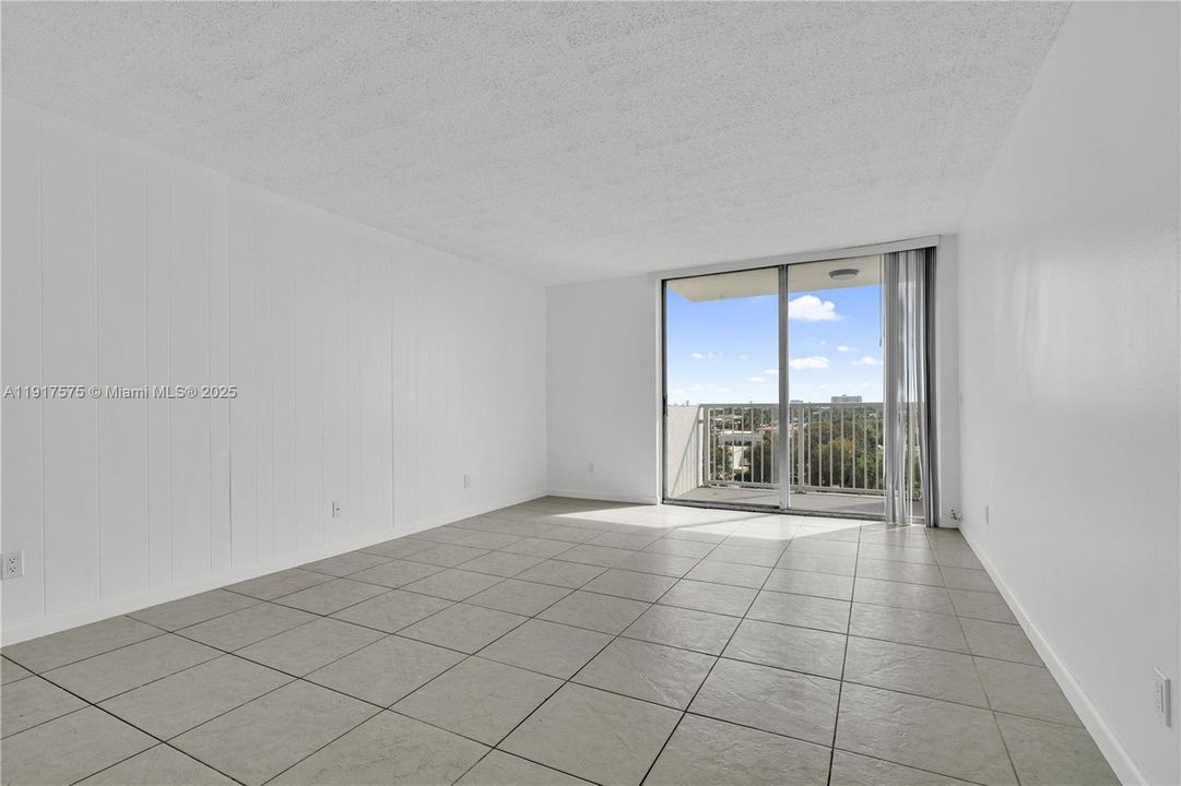 En Venta: $230,000 (1 camas, 1 baños, 806 Pies cuadrados)