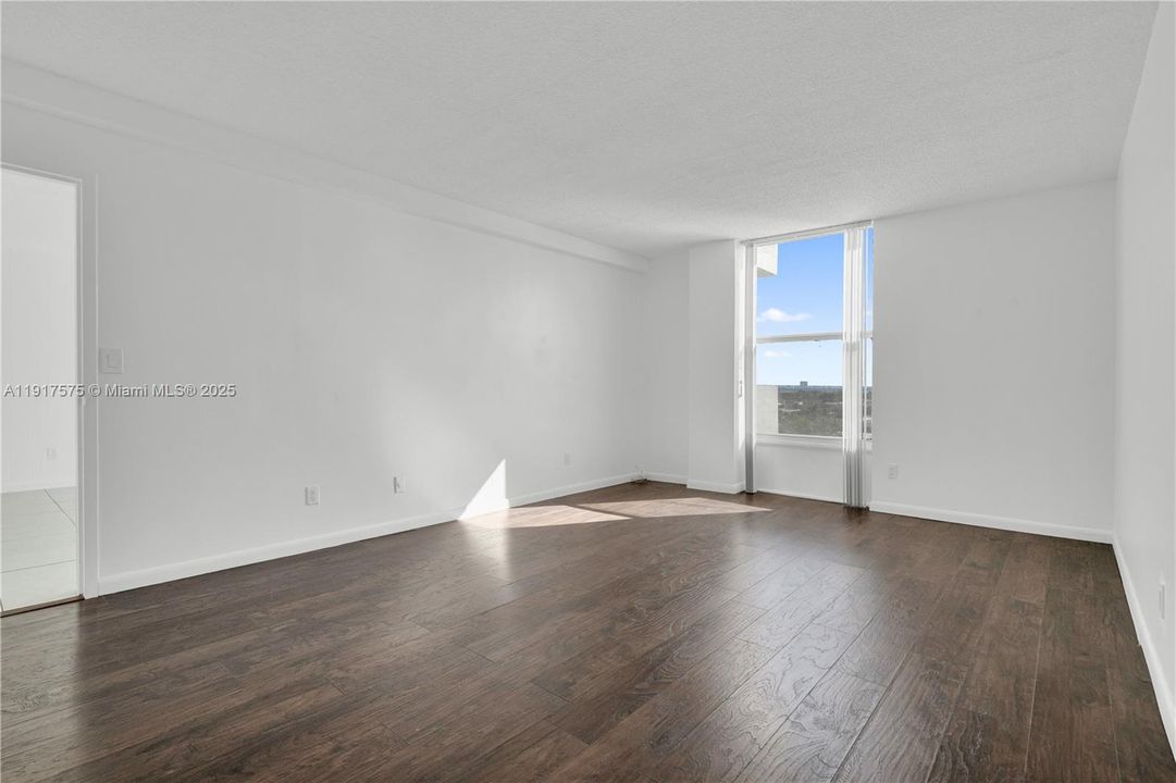 En Venta: $230,000 (1 camas, 1 baños, 806 Pies cuadrados)