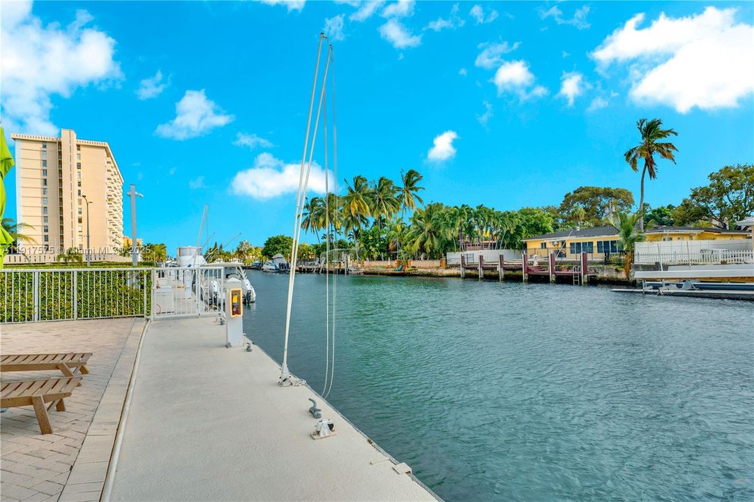 En Venta: $230,000 (1 camas, 1 baños, 806 Pies cuadrados)