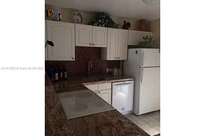 待售: $204,000 (1 贝兹, 1 浴室, 741 平方英尺)