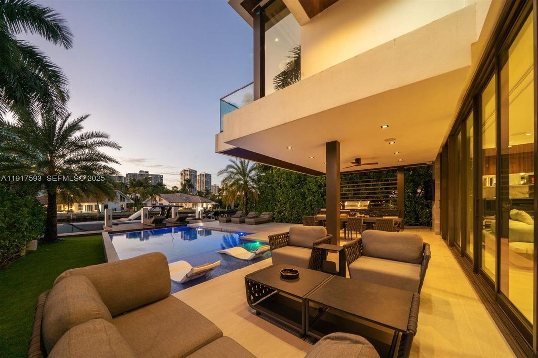 For Sale: $16,900,000 (6 beds, 6 baths, 5660 Square Feet)