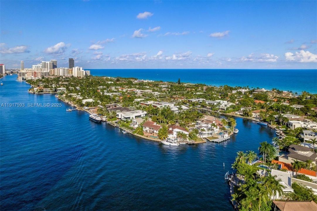 For Sale: $16,900,000 (6 beds, 6 baths, 5660 Square Feet)