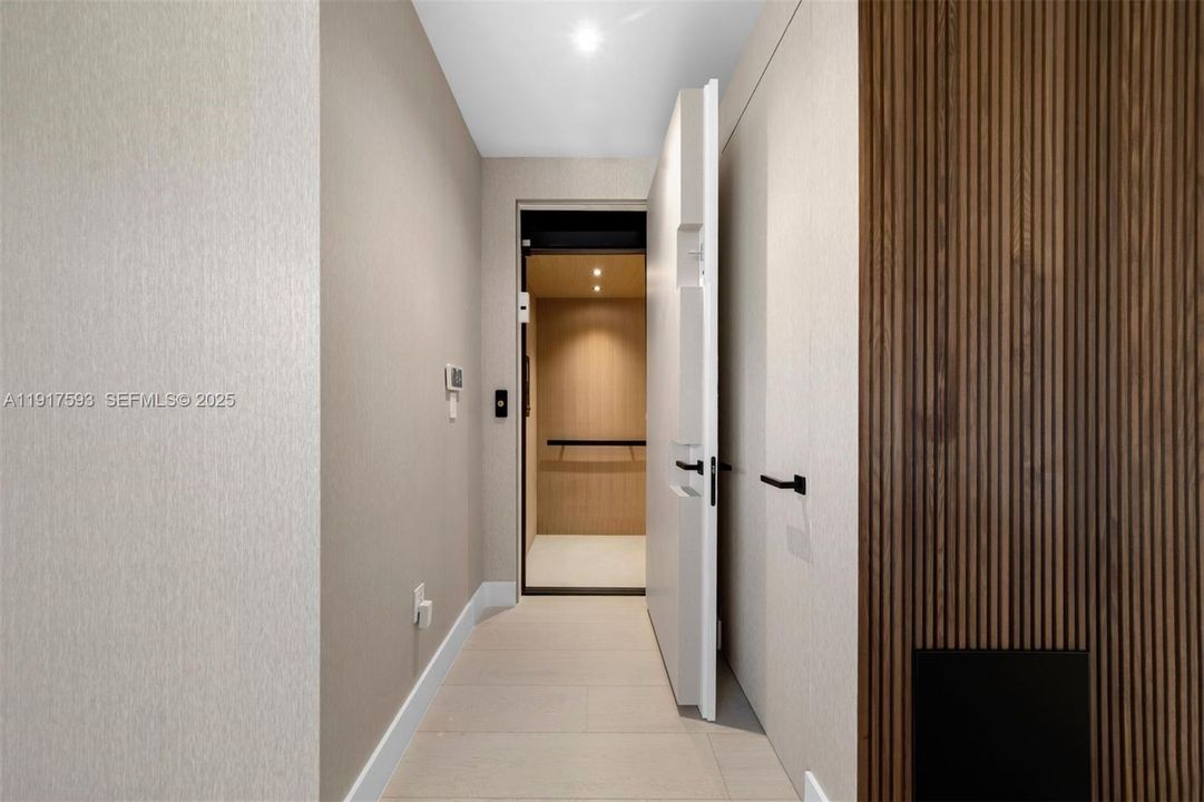 For Sale: $16,900,000 (6 beds, 6 baths, 5660 Square Feet)