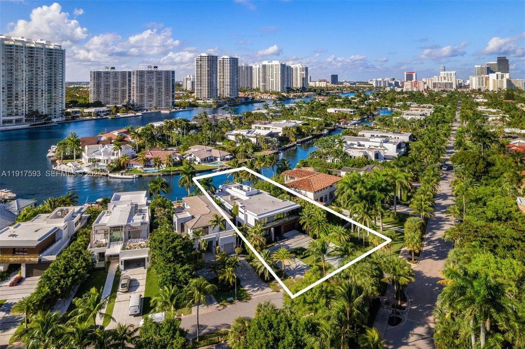 For Sale: $16,900,000 (6 beds, 6 baths, 5660 Square Feet)