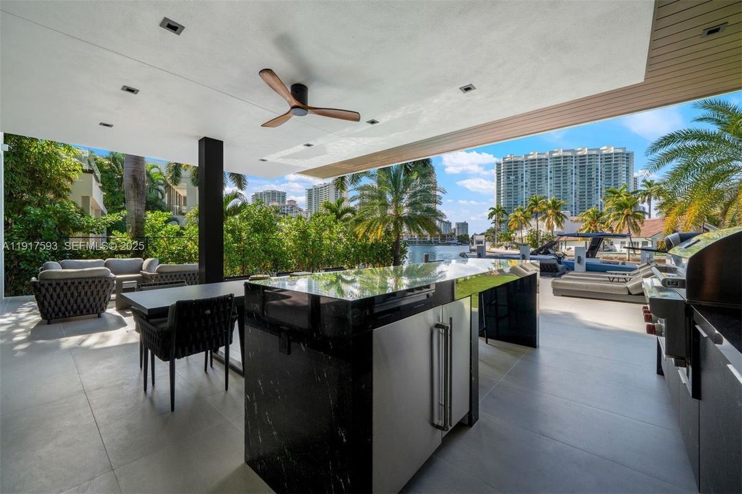 For Sale: $16,900,000 (6 beds, 6 baths, 5660 Square Feet)