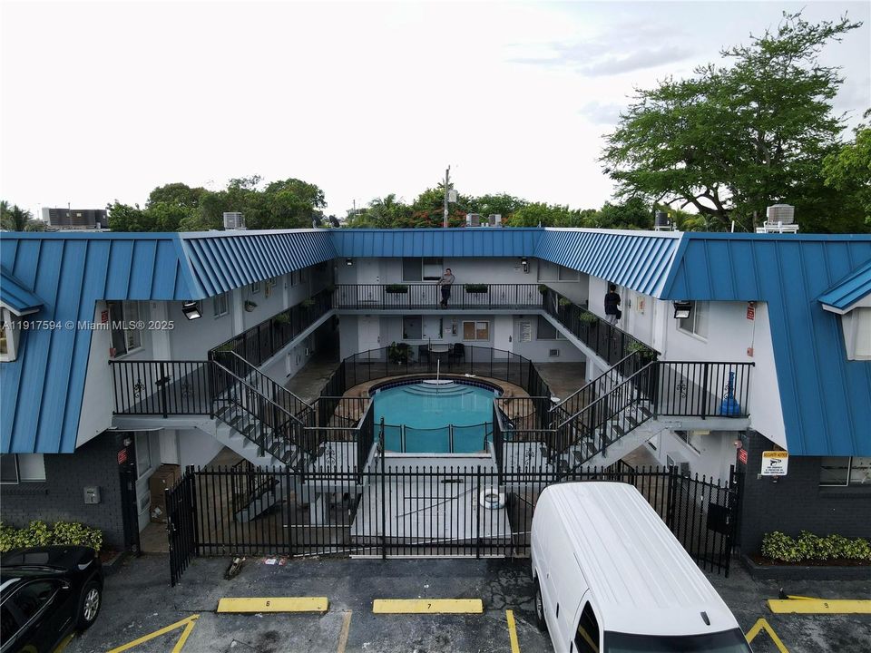 For Rent: $1,550 (1 beds, 1 baths, 12374 Square Feet)