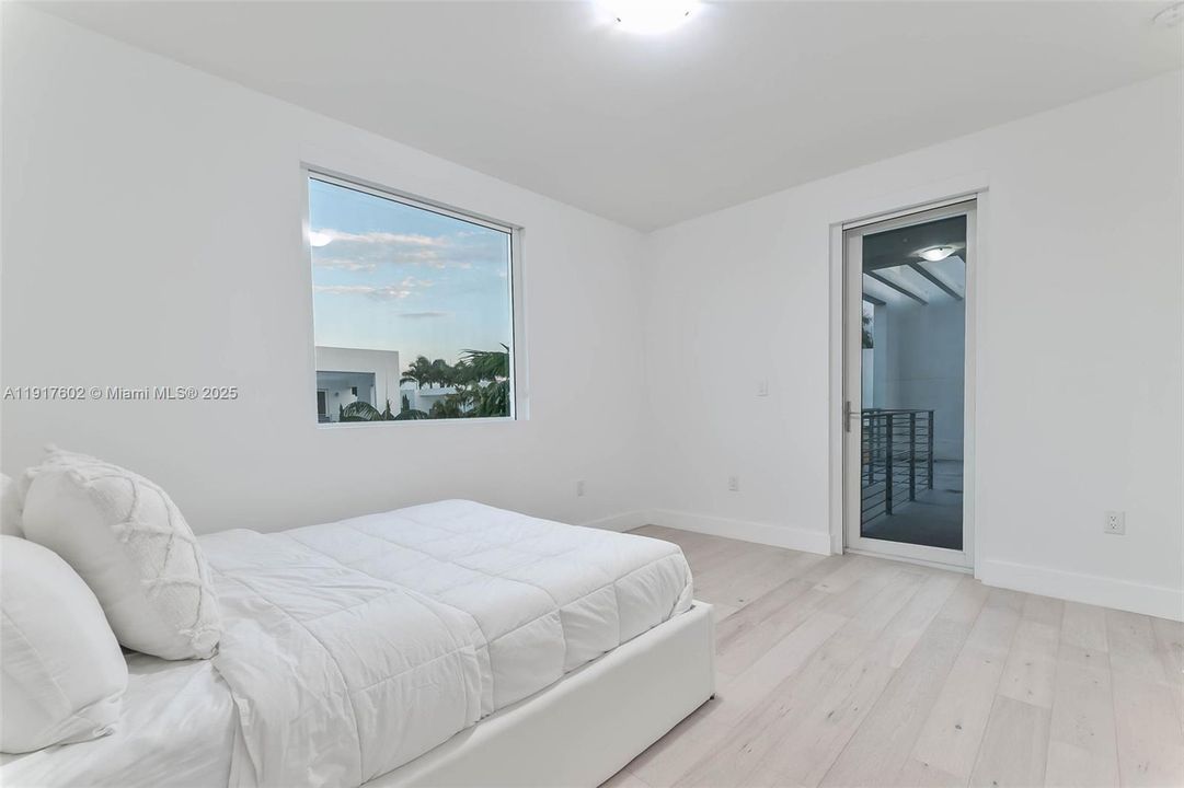 For Rent: $9,800 (4 beds, 4 baths, 3624 Square Feet)