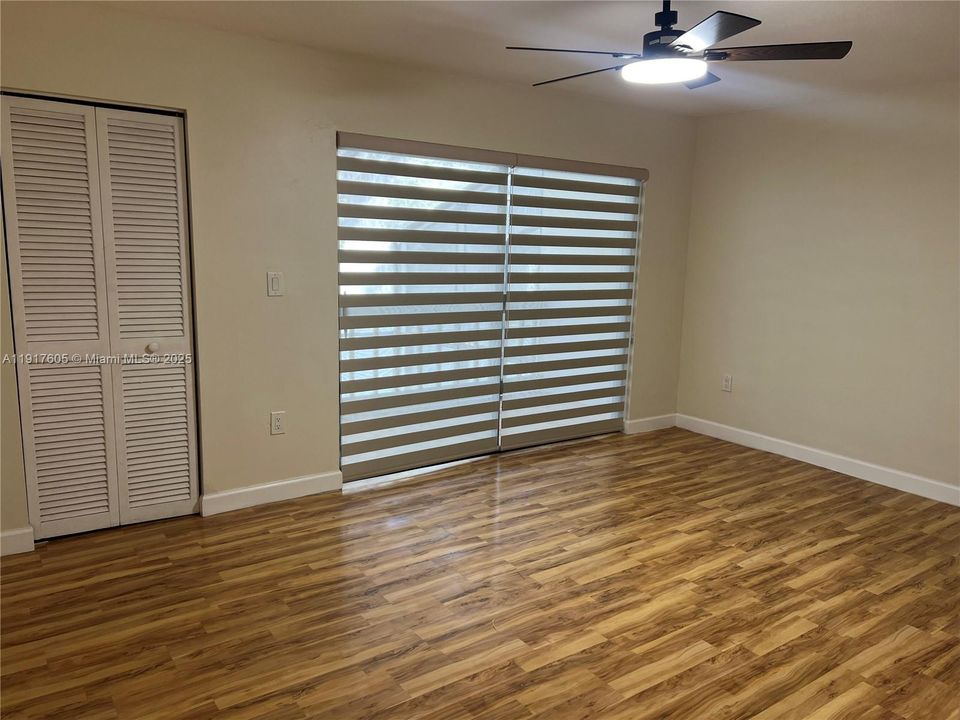 For Sale: $469,000 (2 beds, 2 baths, 1612 Square Feet)