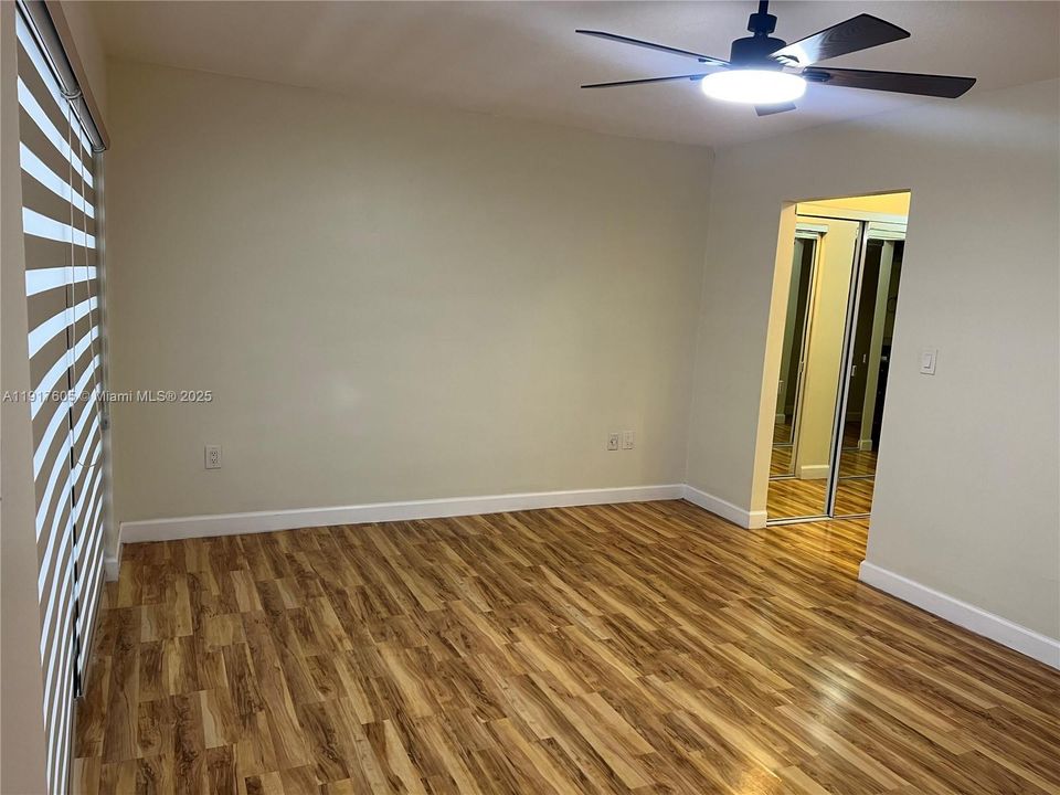 For Sale: $469,000 (2 beds, 2 baths, 1612 Square Feet)