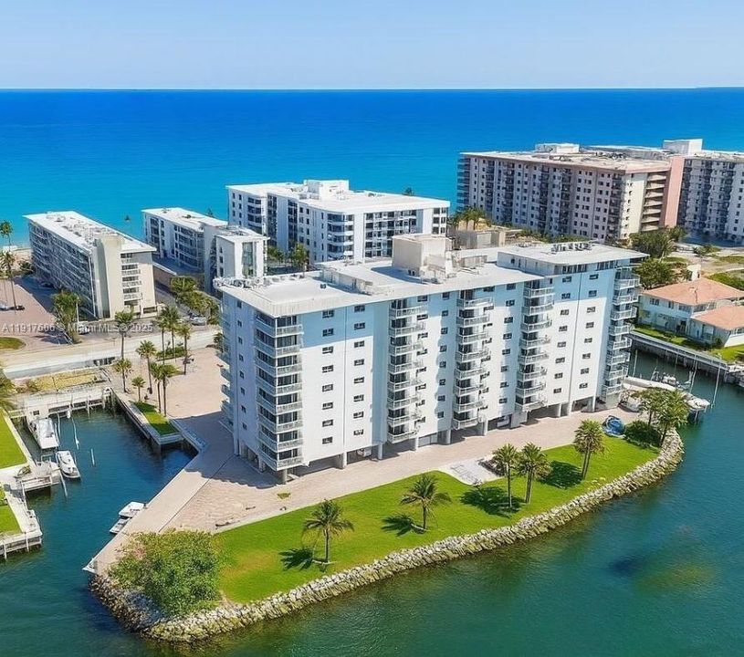 待售: $820,000 (2 贝兹, 2 浴室, 1350 平方英尺)