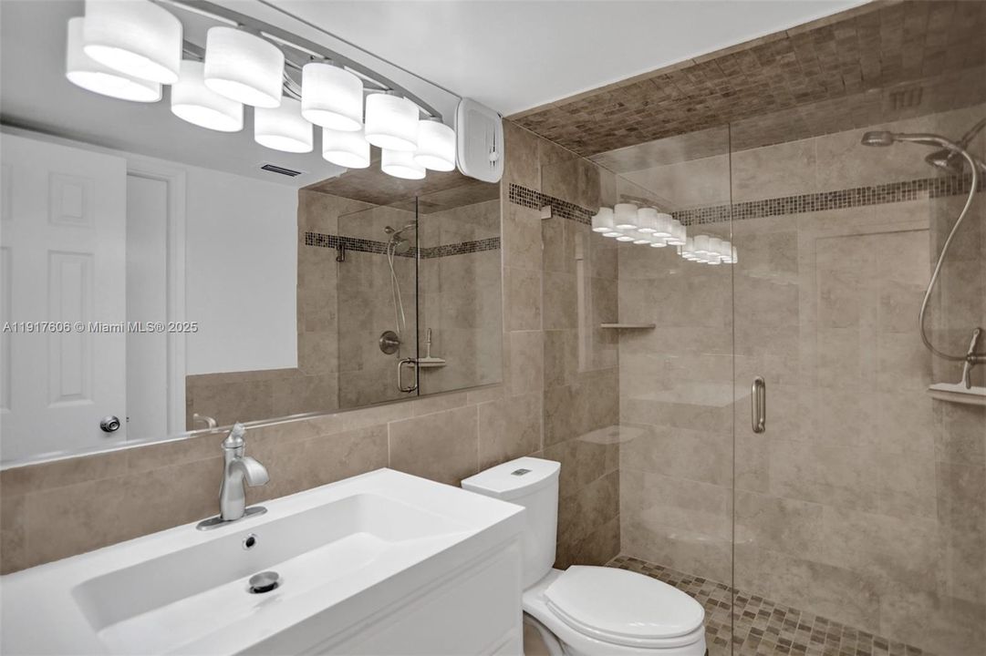 待售: $820,000 (2 贝兹, 2 浴室, 1350 平方英尺)