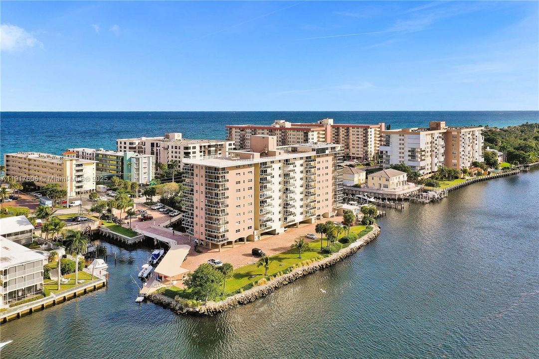 待售: $820,000 (2 贝兹, 2 浴室, 1350 平方英尺)