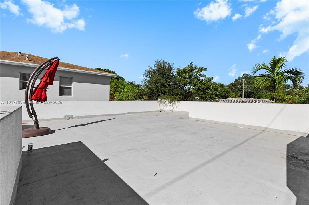 Rooftop patio without furniture