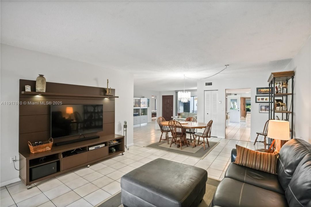 Active With Contract: $610,000 (3 beds, 2 baths, 2069 Square Feet)