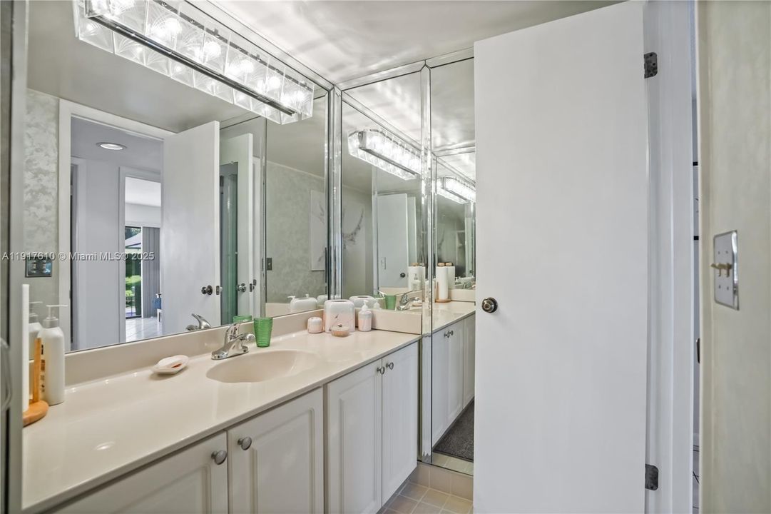 Active With Contract: $610,000 (3 beds, 2 baths, 2069 Square Feet)