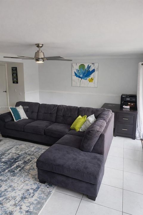 En Venta: $340,000 (3 camas, 2 baños, 1350 Pies cuadrados)