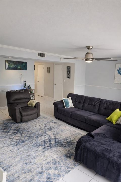 En Venta: $340,000 (3 camas, 2 baños, 1350 Pies cuadrados)