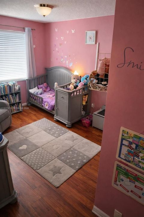 En Venta: $340,000 (3 camas, 2 baños, 1350 Pies cuadrados)