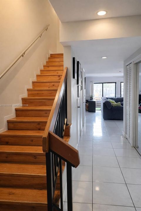 En Venta: $340,000 (3 camas, 2 baños, 1350 Pies cuadrados)