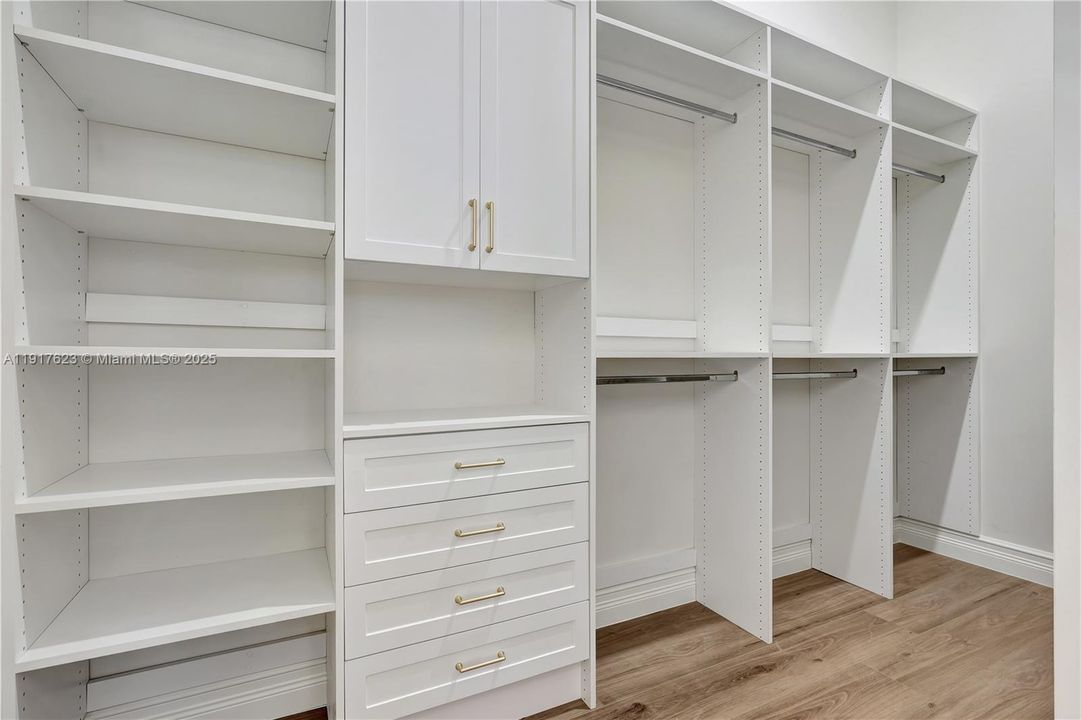 待售: $4,725,000 (4 贝兹, 4 浴室, 4292 平方英尺)