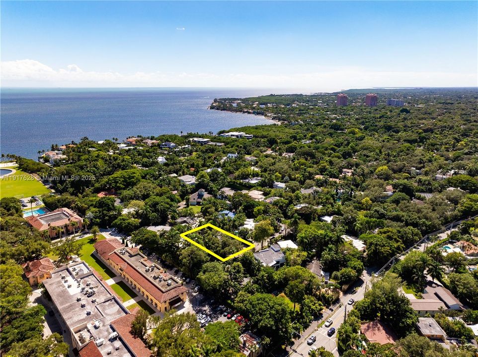 待售: $3,350,000 (0.19 acres)