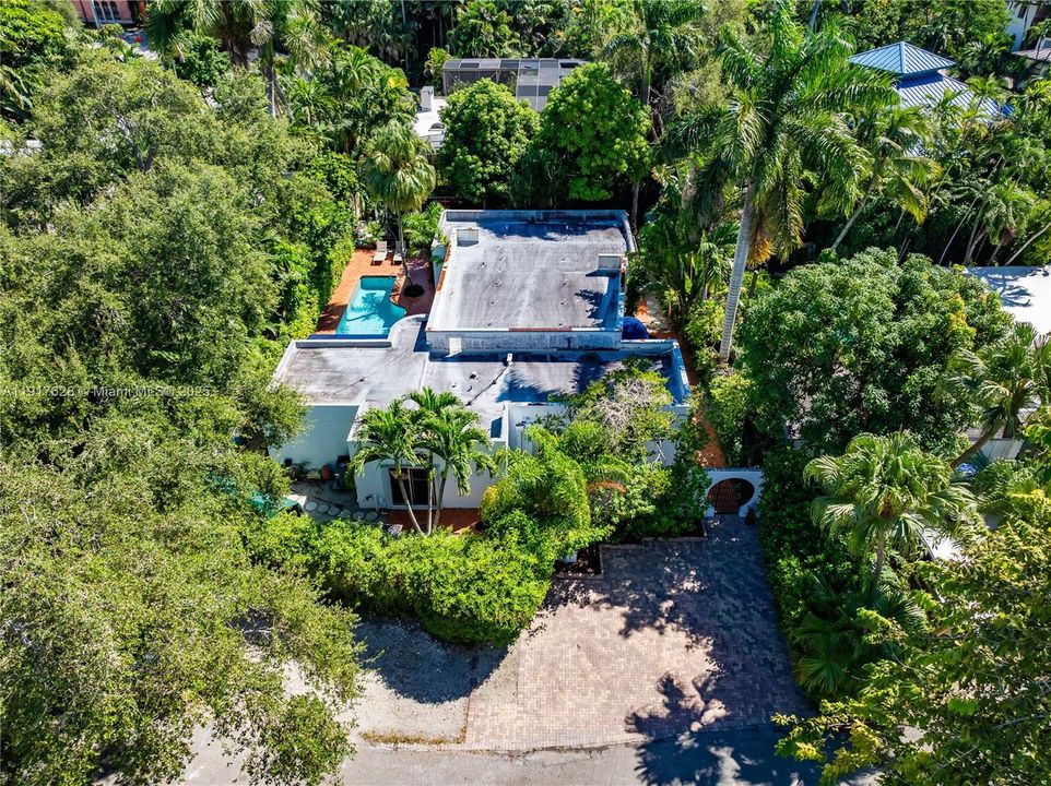 待售: $3,350,000 (0.19 acres)