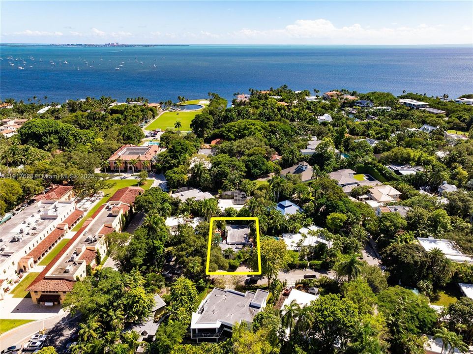 待售: $3,350,000 (0.19 acres)