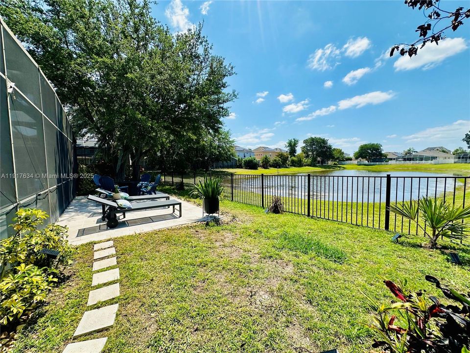 В аренду: $4,200 (5 спален, 3 ванн, 2804 Квадратных фут)