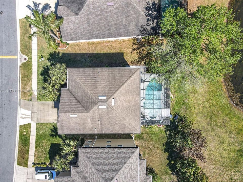 В аренду: $4,200 (5 спален, 3 ванн, 2804 Квадратных фут)