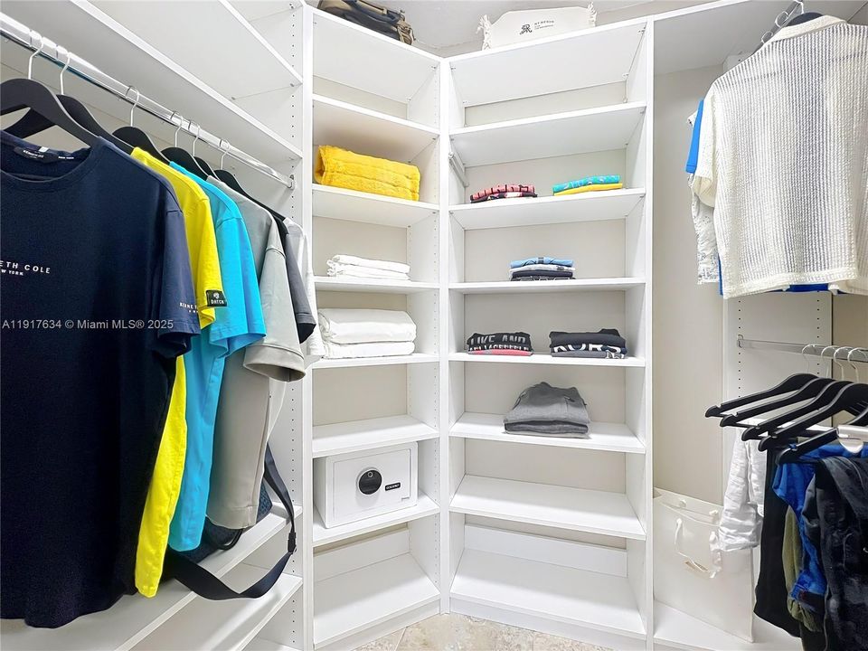 В аренду: $4,200 (5 спален, 3 ванн, 2804 Квадратных фут)