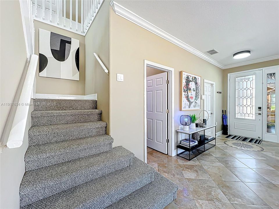 В аренду: $4,200 (5 спален, 3 ванн, 2804 Квадратных фут)