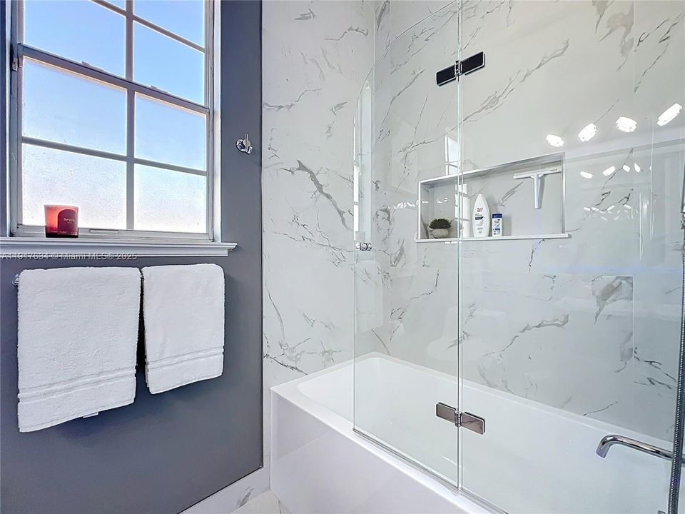 В аренду: $4,200 (5 спален, 3 ванн, 2804 Квадратных фут)