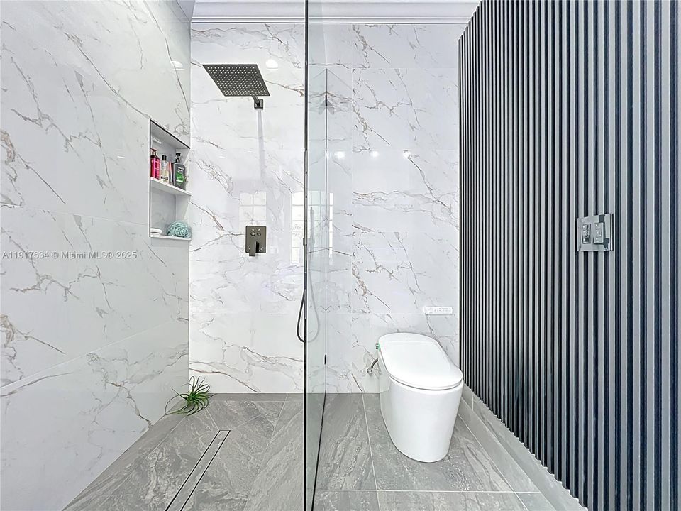 В аренду: $4,200 (5 спален, 3 ванн, 2804 Квадратных фут)