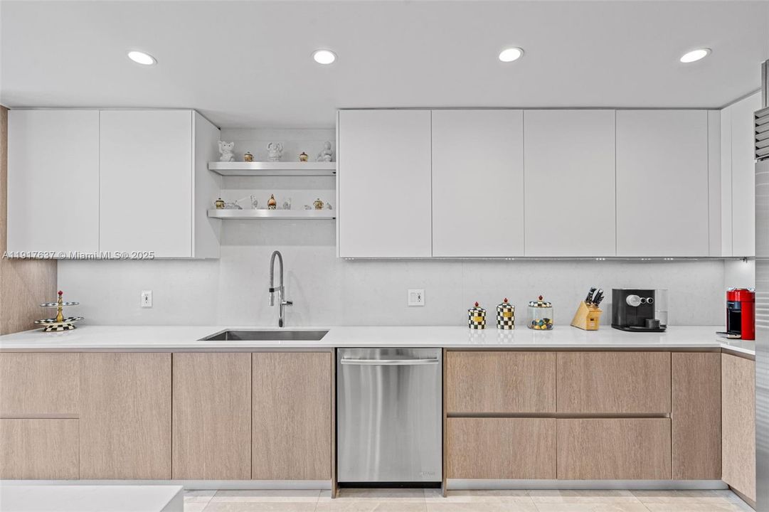 待售: $1,650,000 (2 贝兹, 2 浴室, 2651 平方英尺)