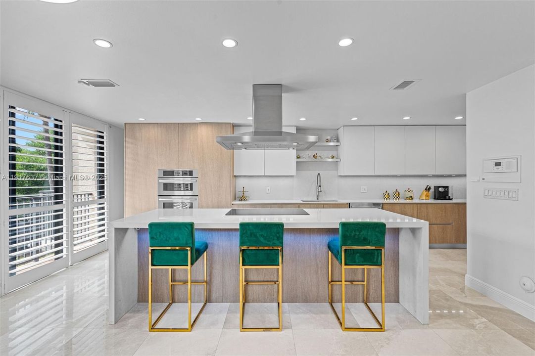 待售: $1,650,000 (2 贝兹, 2 浴室, 2651 平方英尺)